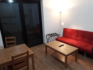 아파트 | 거실 공간 | 평면 TV, 넷플릭스