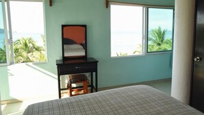Standard Bungalow, 1 Queen Bed, Non Smoking