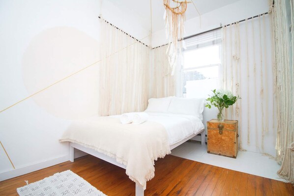 1 bedroom, WiFi, bed sheets