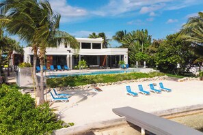 Piscine extérieure