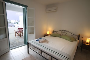 2 bedrooms, blackout curtains, soundproofing, iron/ironing board