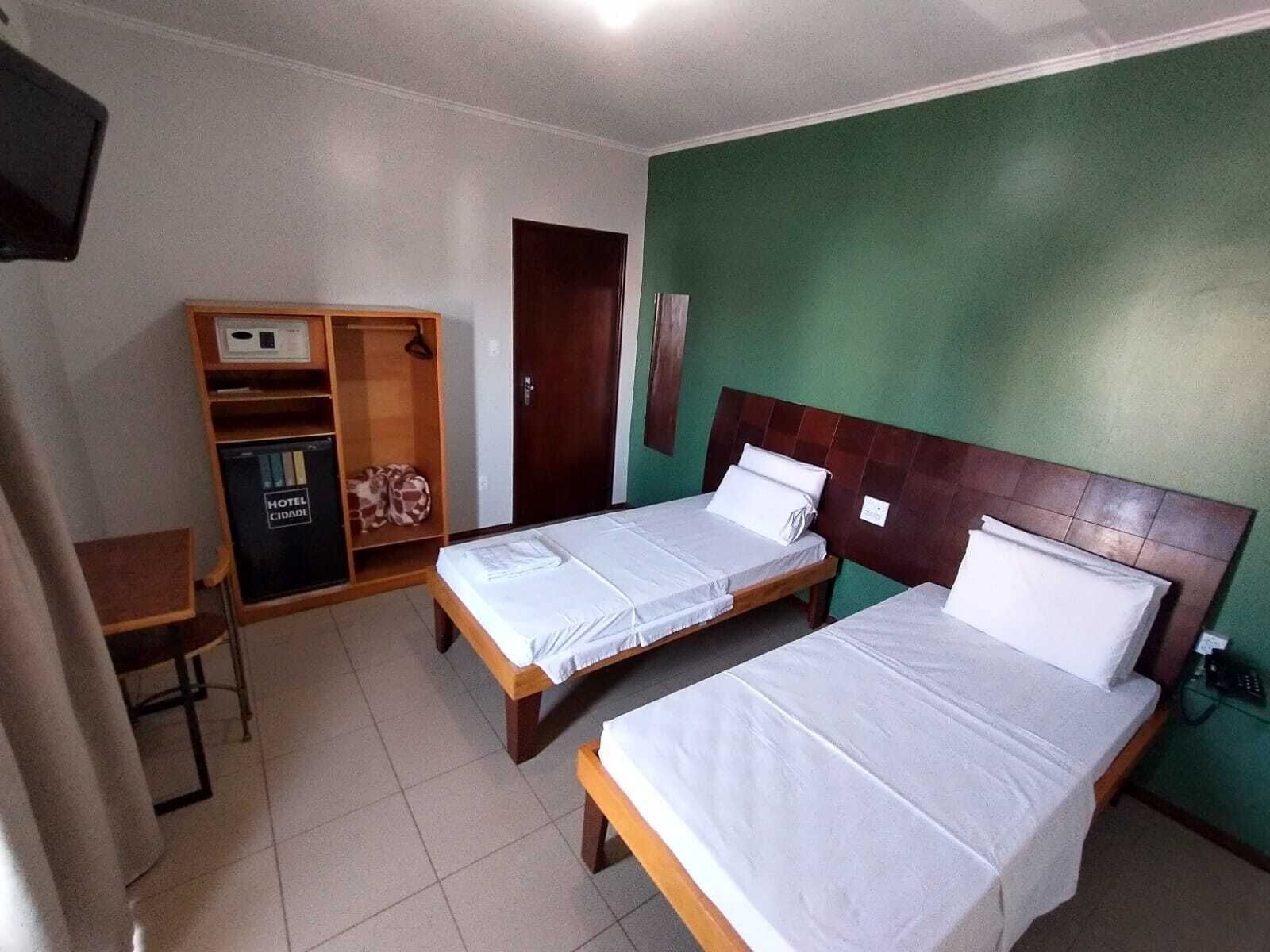 Coffres-forts dans les chambres, bureau, chambres insonorisées
