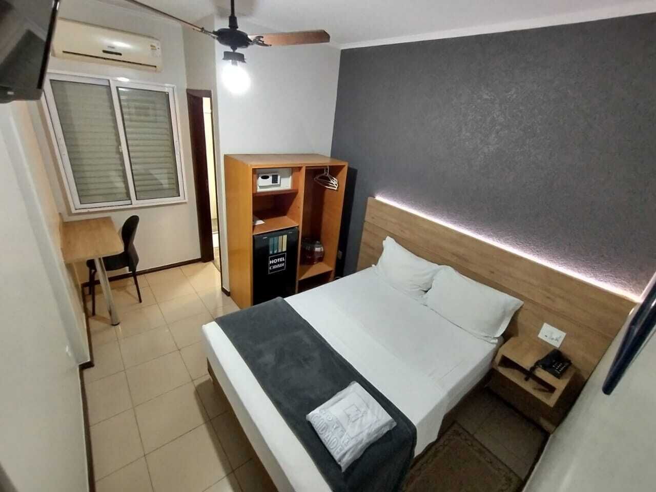 Coffres-forts dans les chambres, bureau, chambres insonorisées