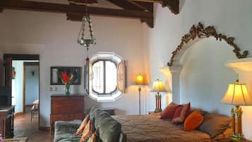 4 bedrooms, rollaway beds, free WiFi