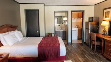 Traditional Room, 2 Queen Beds, Kitchenette, Poolside | Premium bedding, memory foam beds, desk, laptop workspace
