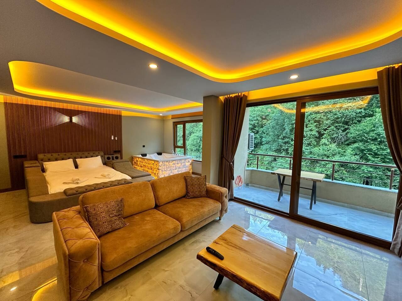 Honeymoon Studio | 2 bedrooms, Egyptian cotton sheets, premium bedding