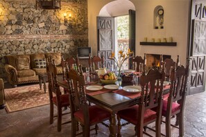 Zimmer | Wohnbereich | Fernseher