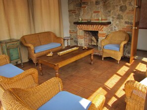 Room | Living room | TV - Casa Real (Antigua Guatemala)