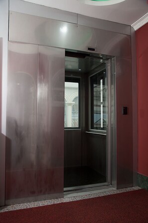 Elevator