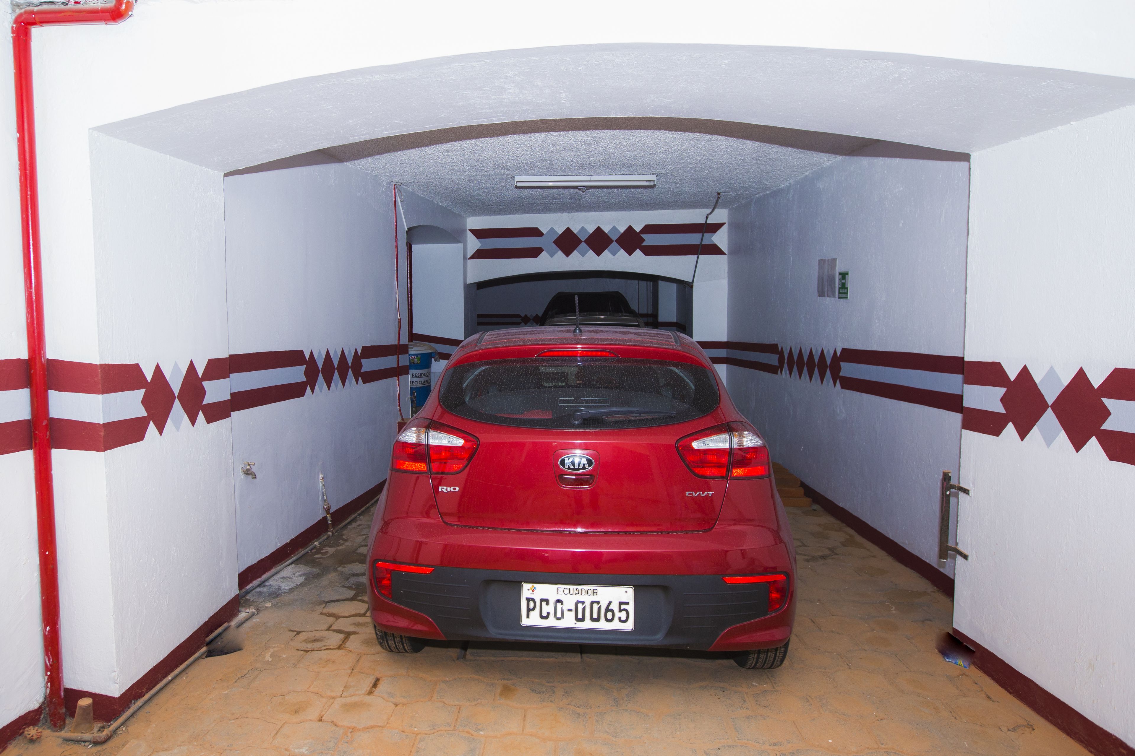 self-parking (surcharge) 4 per day