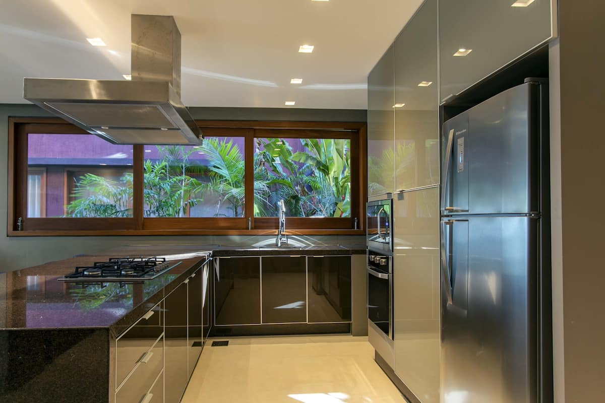 espresso maker, coffee/tea maker, electric kettle