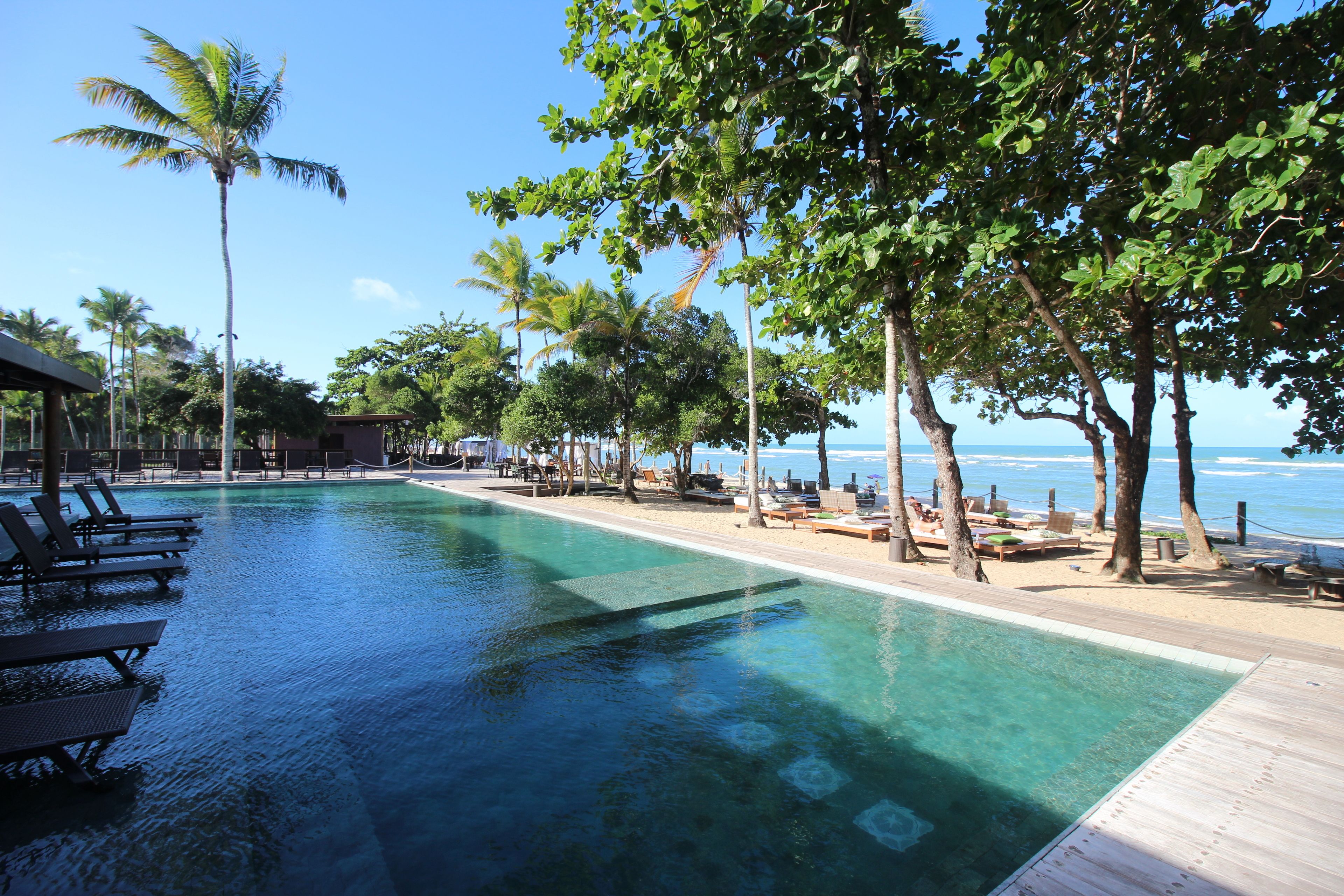 private beach, white sand, sun-loungers, beach umbrellas