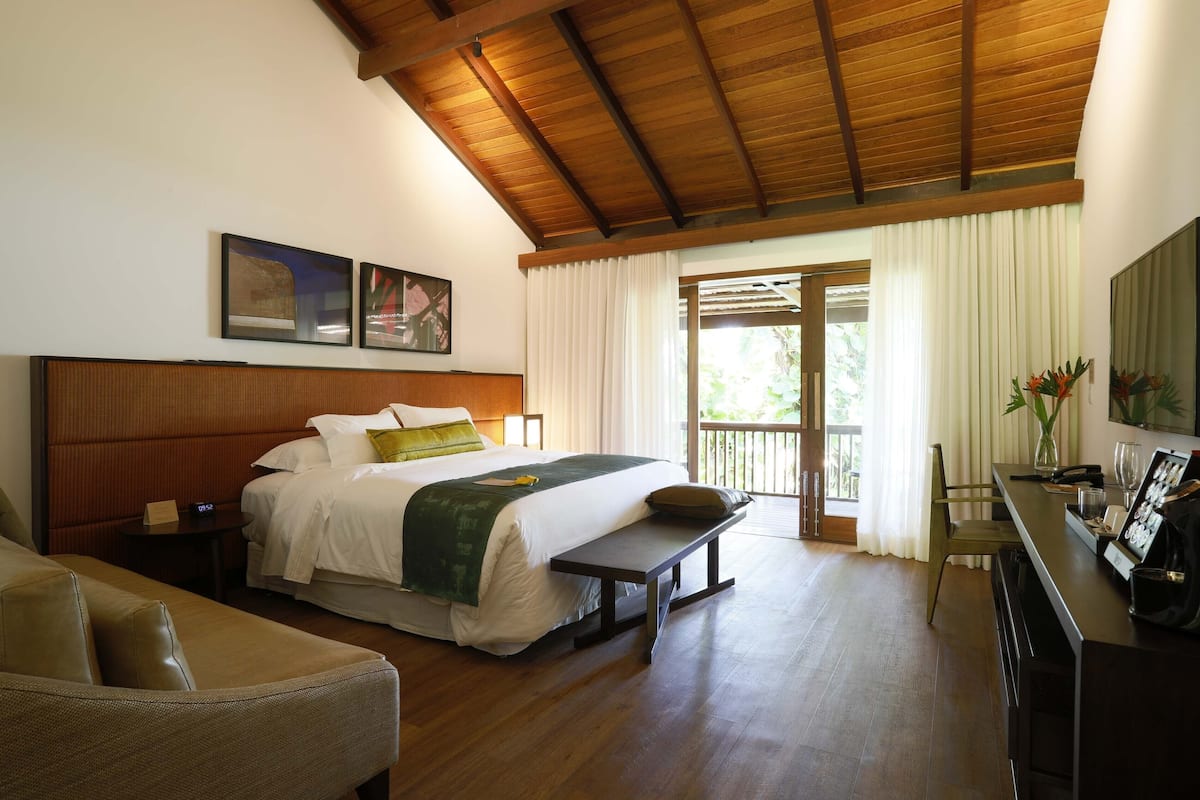 1 bedroom, premium bedding, pillow-top beds, minibar