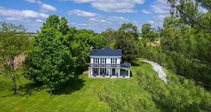 Mammoth Cave/Entire house/Stocked Fire-pit/Corvette Museum/Beech Bend Park/Farm