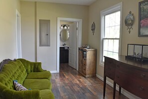Smart TV, fireplace, video games, DVD player