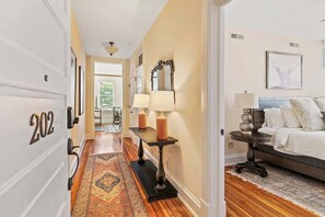 1 chambre, fer et planche à repasser, Wi-Fi, literie fournie