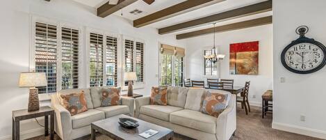 Fernseher, Kamin, Netflix, Hulu