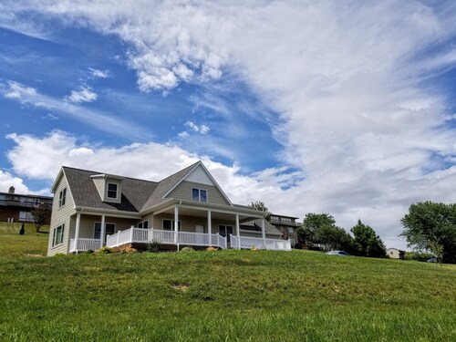 Quiet Home in Harrisonburg with Spectacular Shenandoah Valley Views.