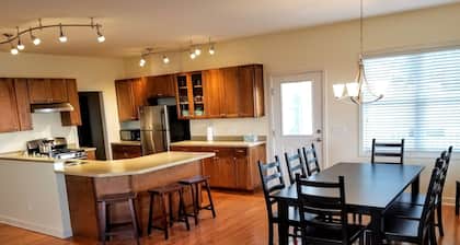 Quiet Home in Harrisonburg with Spectacular Shenandoah Valley Views.