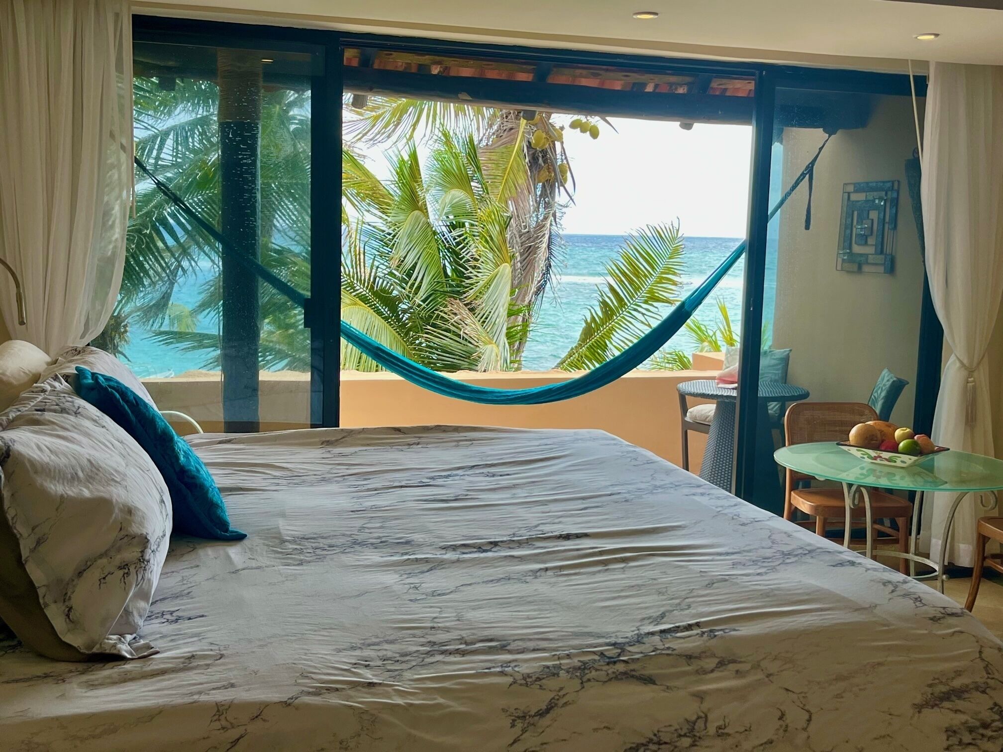 1 chambre, coffres-forts dans les chambres, bureau