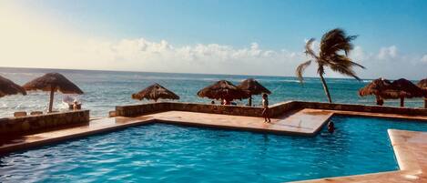 Outdoor pool, sun loungers