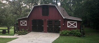 The Barn - Only 5 minutes to I65