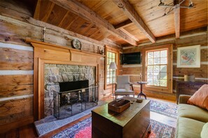 TV, fireplace - Two Stone Row: Tim`s Cabin | 1 Bed, 1 Bath (Earlysville)