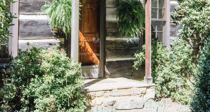 Tim`s Cabin | 1 BR Cabin w/ View of Mountains