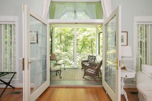 Interior - Cabell Cottage (Charlottesville)