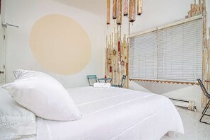 2 bedrooms, WiFi, bed sheets