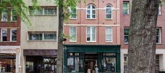 Old Met #306 | 1 Bedroom, 2 Bath