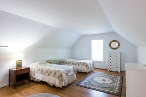 3 slaapkamers, een bureau, een strijkplank/strijkijzer, gratis wifi