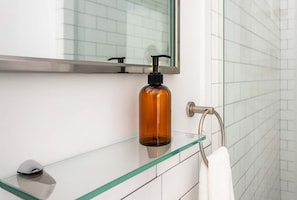 Shower, towels, shampoo