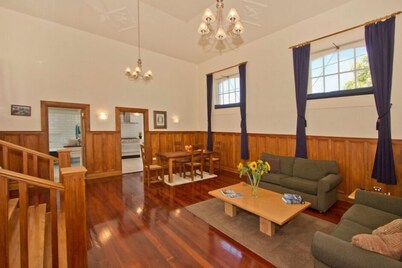 The Orange Lodge - Petone - Wellington - Broadband