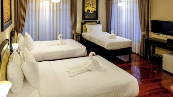 Quarto triplo com design assinado, 3 camas de solteiro, acessível, para não fumantes | Roupas de cama de algodão egípcio, roupas de cama premium