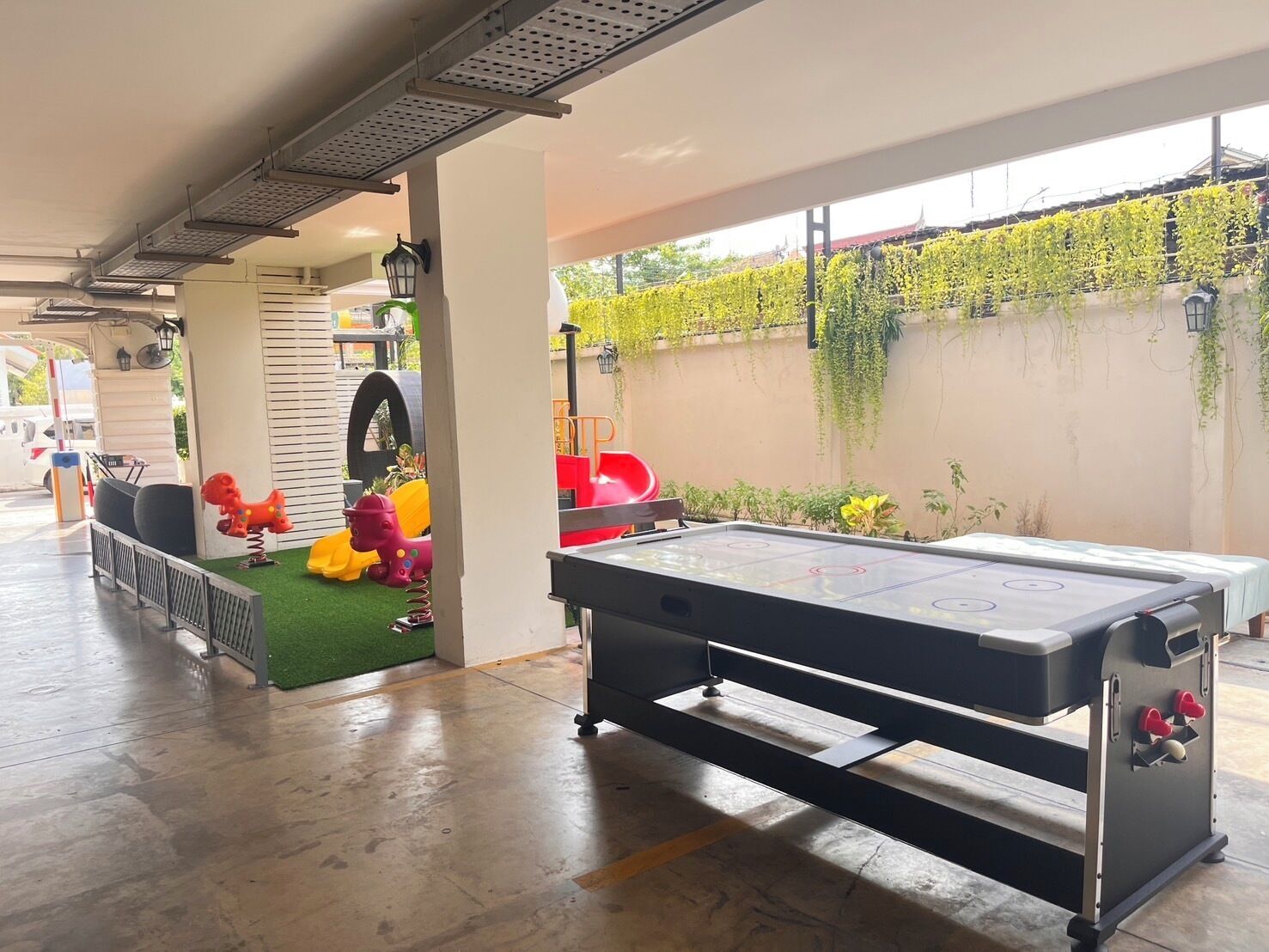 children’s play area – outdoor