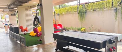 Children’s play area – outdoor