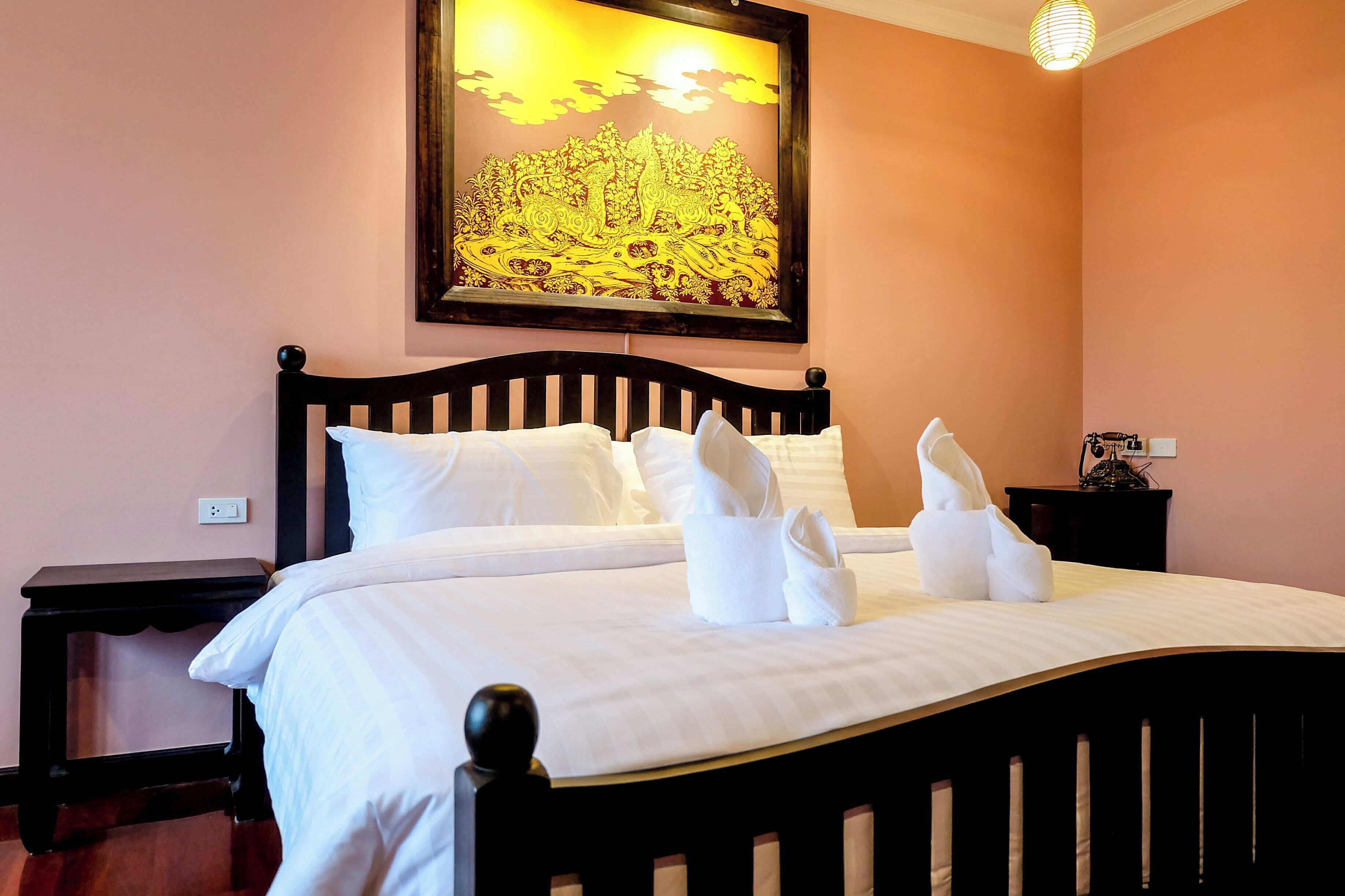 deluxe double room, 1 king bed, accessible, non smoking | 1 bedroom, egyptian cotton sheets, premium bedding, memory-foam beds