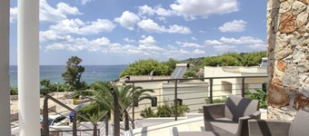 Greg Bay - Two Bedroom House, Sleeps 4
