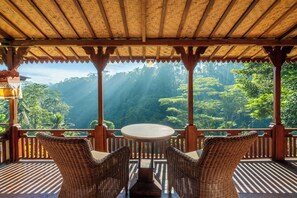 Terrace/patio - Villa Sagitta: Luxury Ubud Villa with Private Pool & Forest Views, Fully Staffed (Pejeng Kangin)