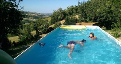 Nespoli: Maison / villa - Nespoli. sur colline entourée par la nature.
