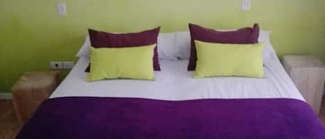 Strykejern/-brett, ekstrasenger (mot et tillegg) og wi-fi (inkludert)