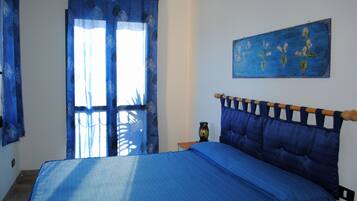 3 bedrooms, iron/ironing board, free WiFi