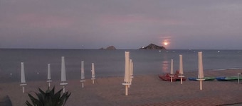 Villa 150 m from the sea FROM 2 TO 10 AUGUST OFFER !!!