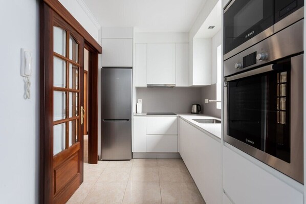 Coffee/tea maker, fridge, microwave, oven - Rooms & Suites Terrace 3A, Arrecife, Lanzarote (Arrecife)