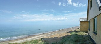 4 bedroom beautiful home in Frøstrup