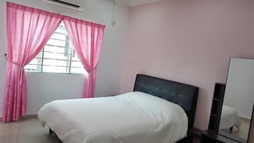 4 bilik tidur, peralatan tempat tidur premium, meja