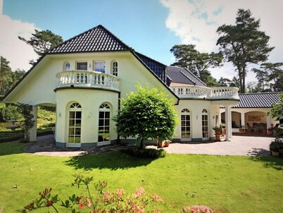 Exclusive villa on the outskirts of Hamburg