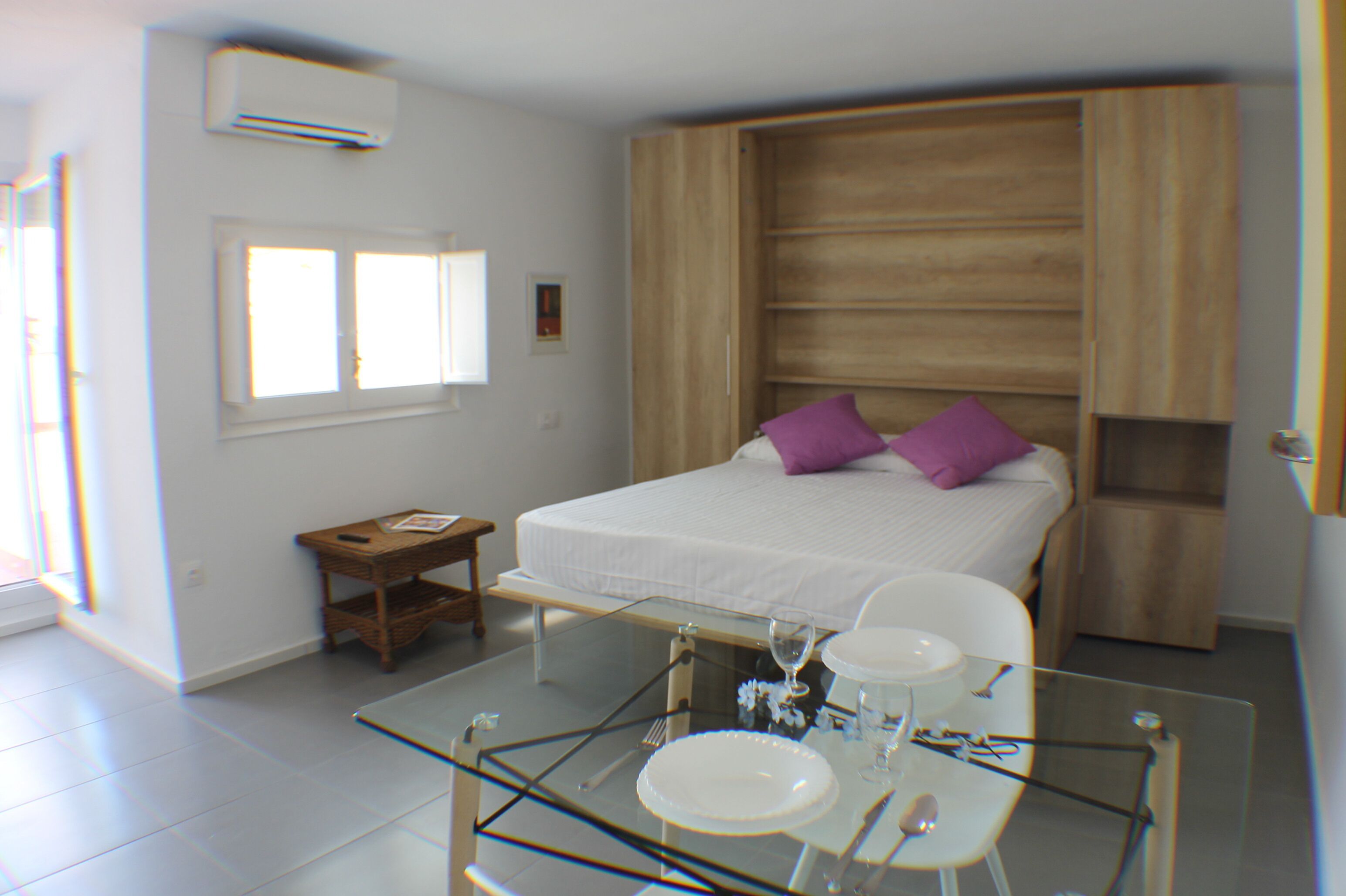 Fer et planche à repasser, Wi-Fi, literie fournie