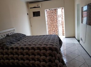 4 habitaciones, tabla de planchar con plancha y wifi gratis 